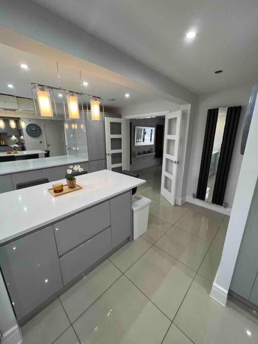 Stunning Home In Astley Tyldesley Exterior foto